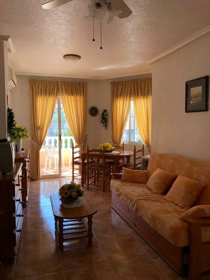 Sunny Appartment In The Center Torrevieja Exteriér fotografie